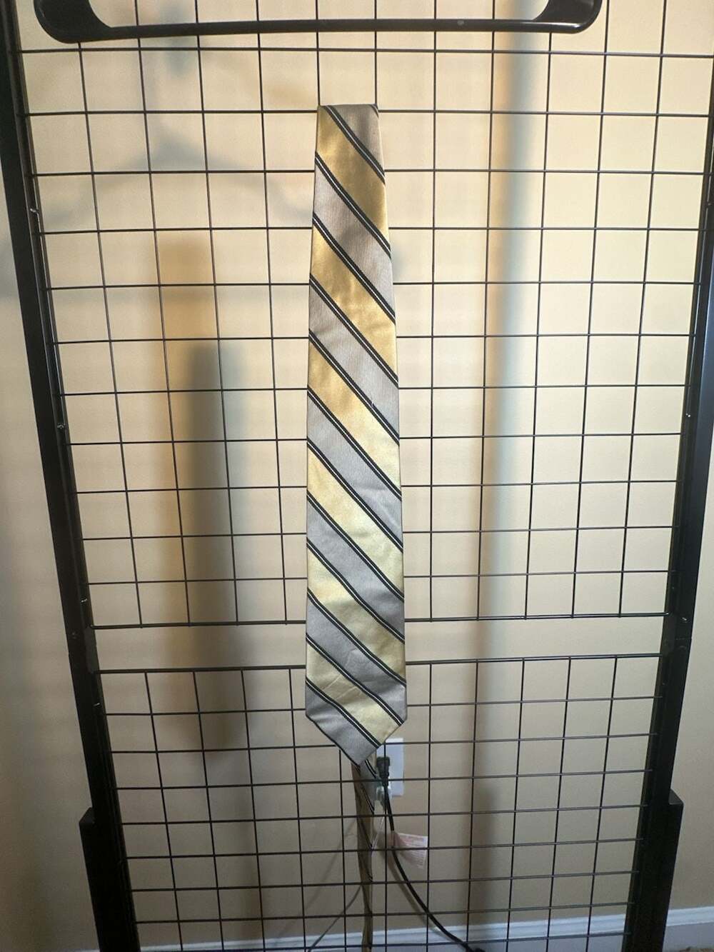 Calvin Klein Men's Silk Necktie in Gold and Grey Diagonal Stripe Pattern
